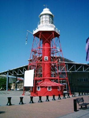 Lichthaus am alten Hafen.jpg