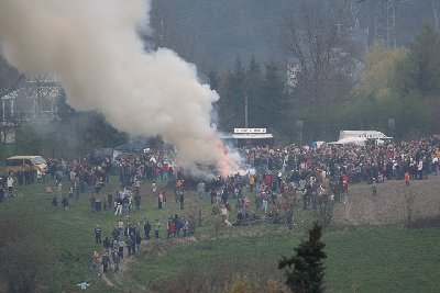 Osterfeuer in Bracken (Wuppertal) / Easterfire in Bracken (Wuppertal)