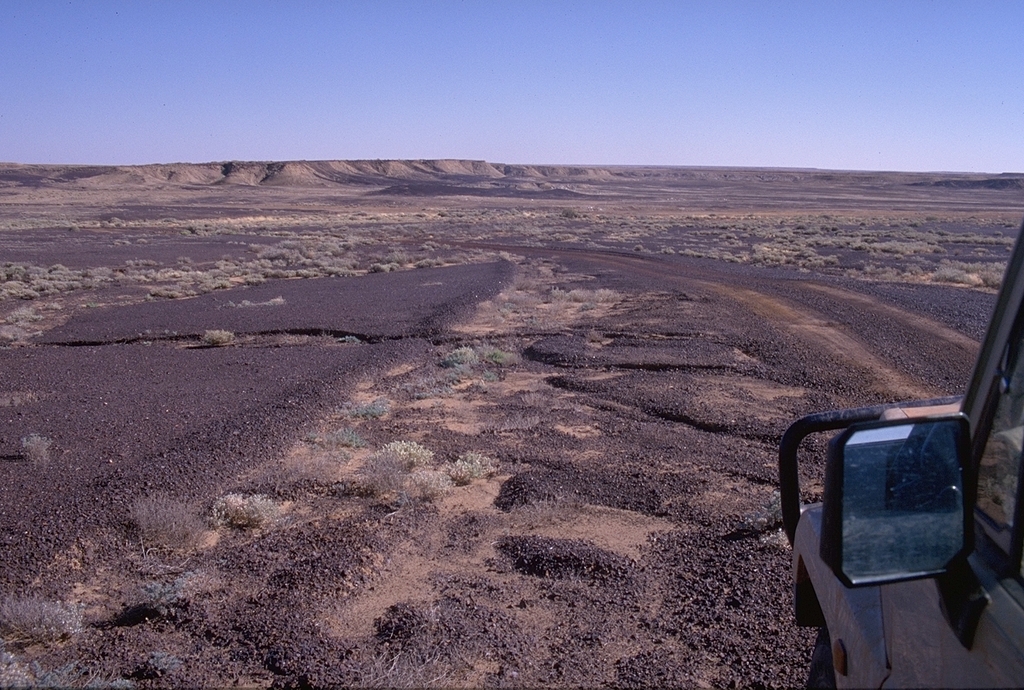 Track back from Lake Eyre to William Creek