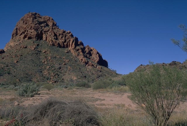 Walk to the Trephina Gorge