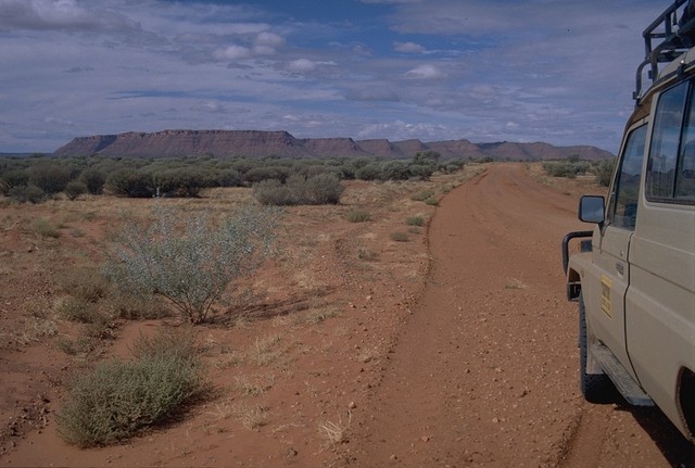 Mereenie Loop heading Kings Canyon